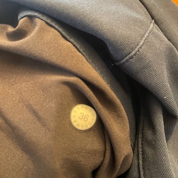 lululemon Commission Pant in Navy Blue, Size 36 - Picture 7 of 7